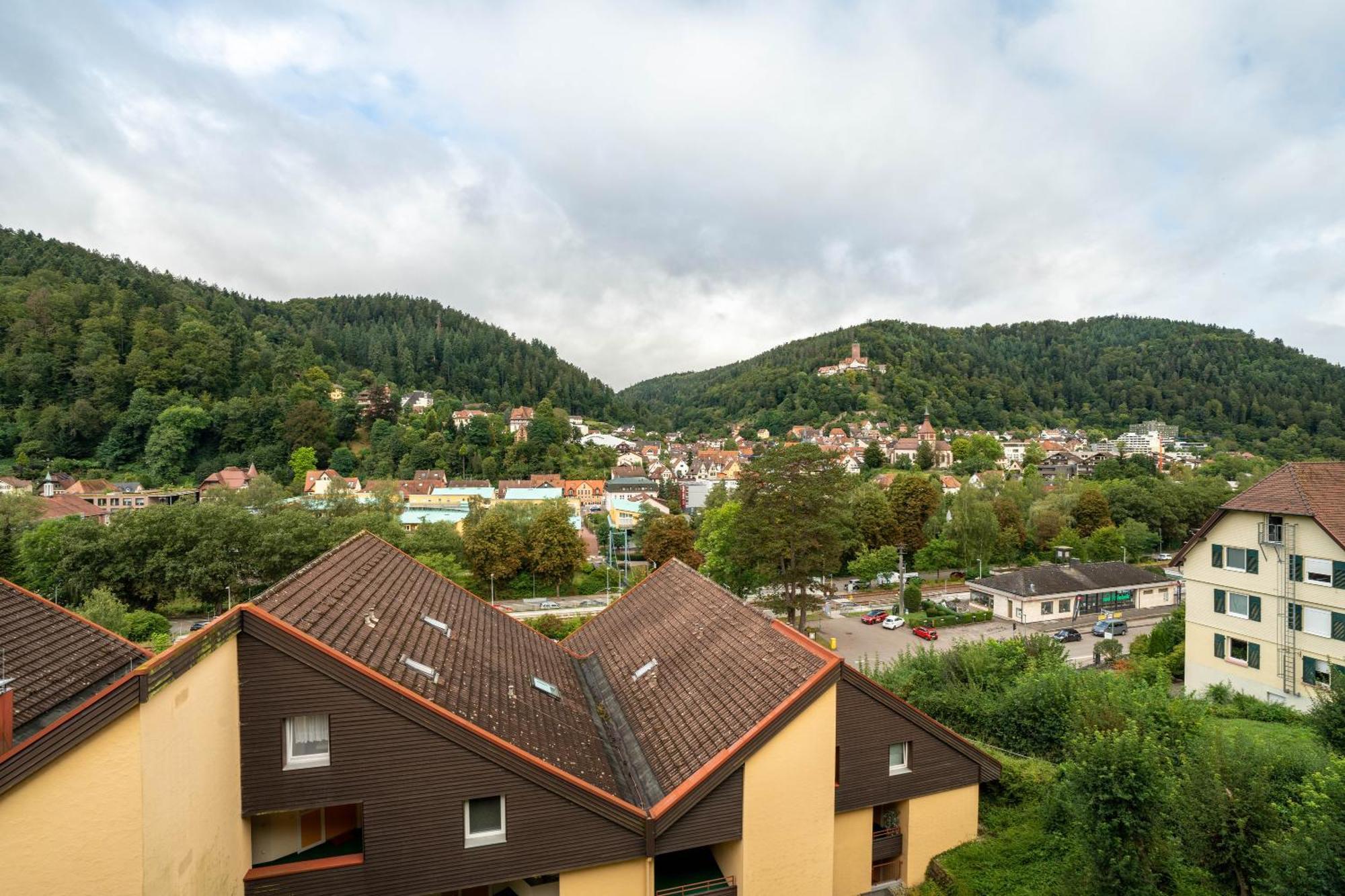 Ferienwohnung Weitblick Bad Liebenzell Exterior foto